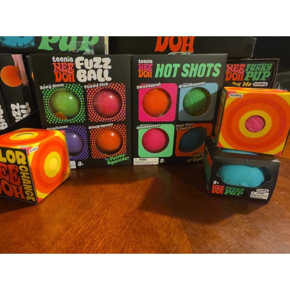 NeeDoh Hot Shots Teenie Fuzz Ball Pup  2 Color Change Color Change Cube   Lot 5